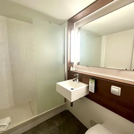 Hotel Campanile Chantilly