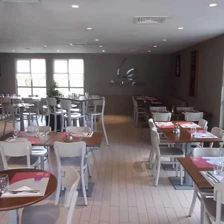 Campanile Hotel Chantilly