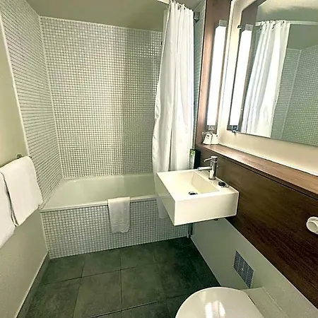 Campanile Hotel Chantilly
