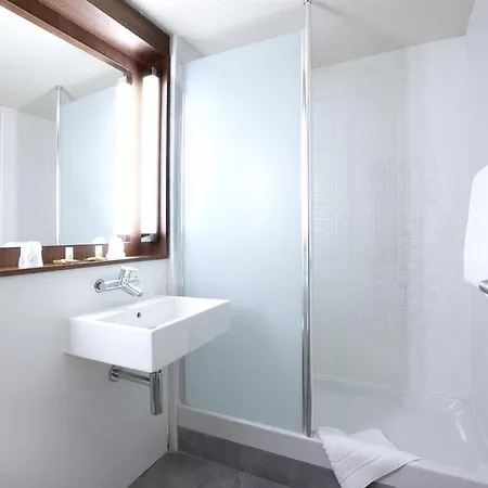 Campanile Hotel Chantilly