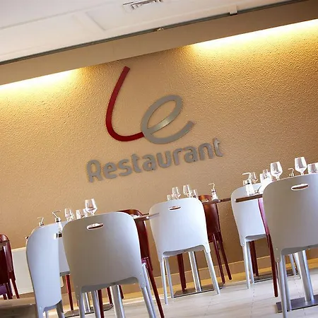 فندق Campanile 3*