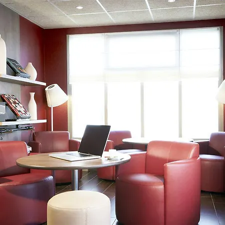 Hotel Campanile Chantilly