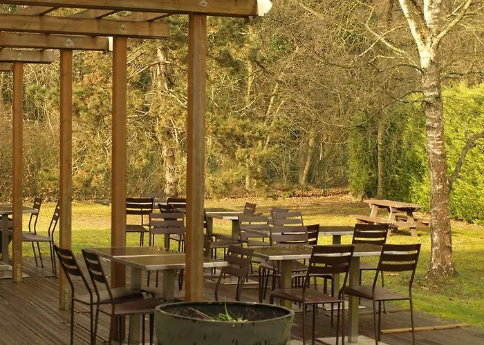 Отель Campanile Шантийи