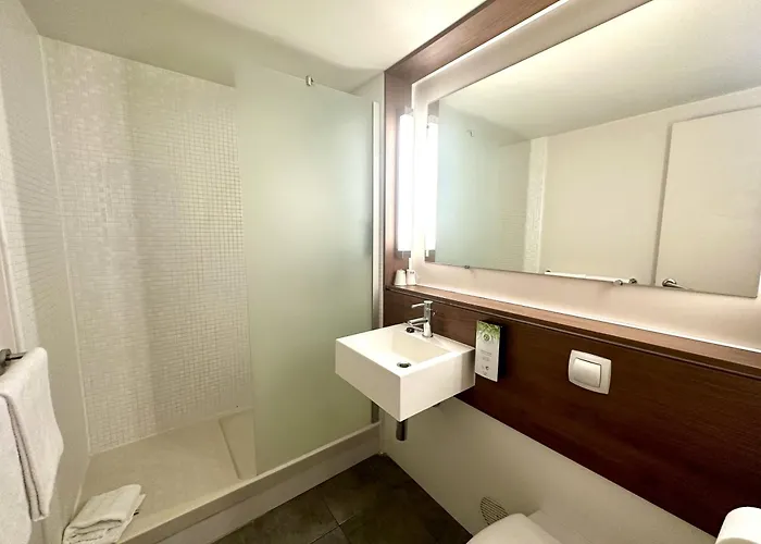 Hotel Campanile Chantilly