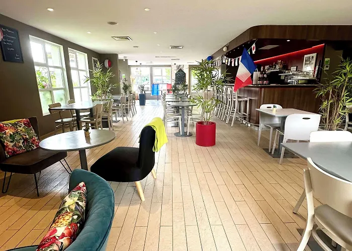 Campanile Hotel Chantilly