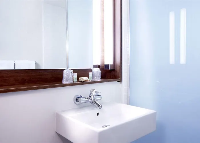 Campanile 3* Chantilly